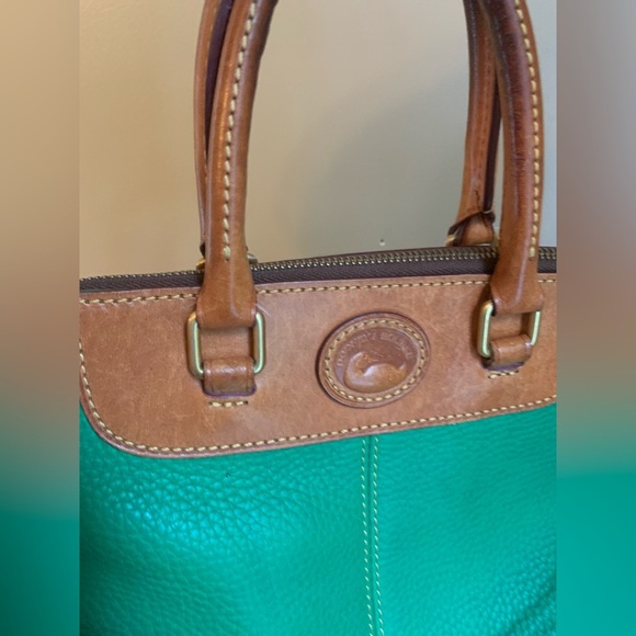 Dooney & Bourke tote bag purse pebbled leather kelly green  cherry charm - Picture 2 of 16